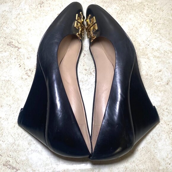 Tory Burch Black Leather Wedge Pumps Gold Logo Accent Elegant Comfortable - Picture 6 of 9